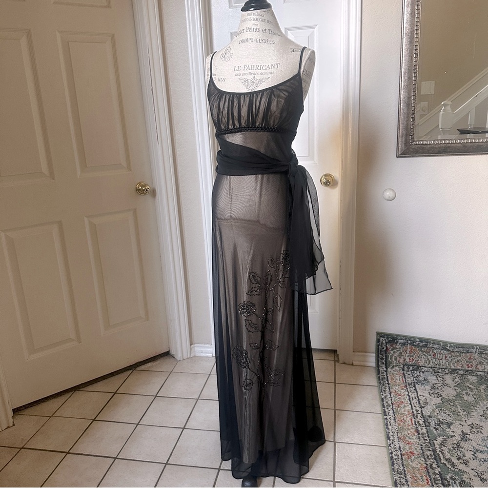 Black Over Gold Vintage Design Long Dress - Picture 12 of 16